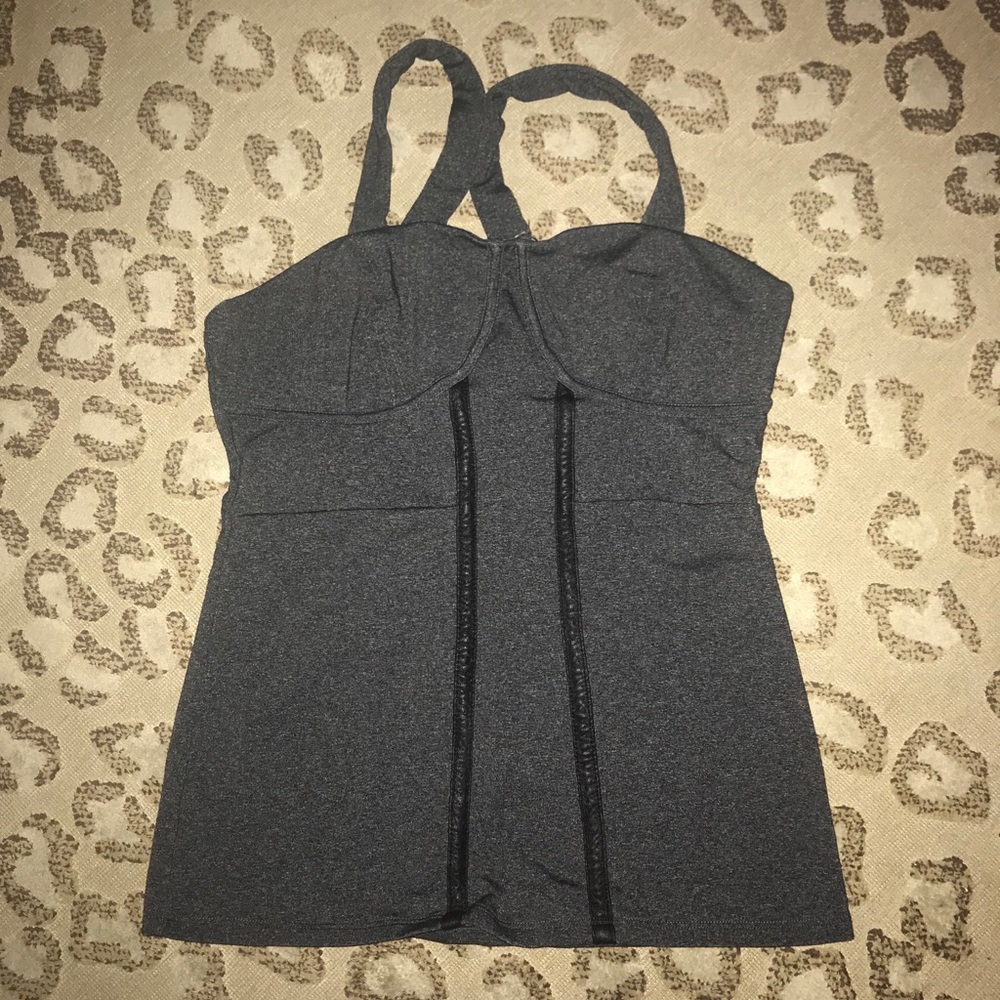 Solow tank with built in bra